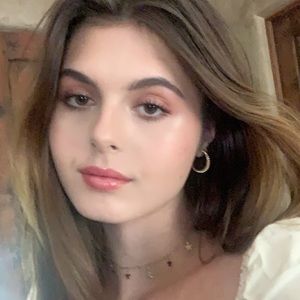 Meet your Posher, Lucia